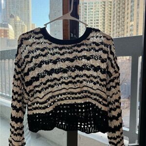 Zara Black and White Knit Top